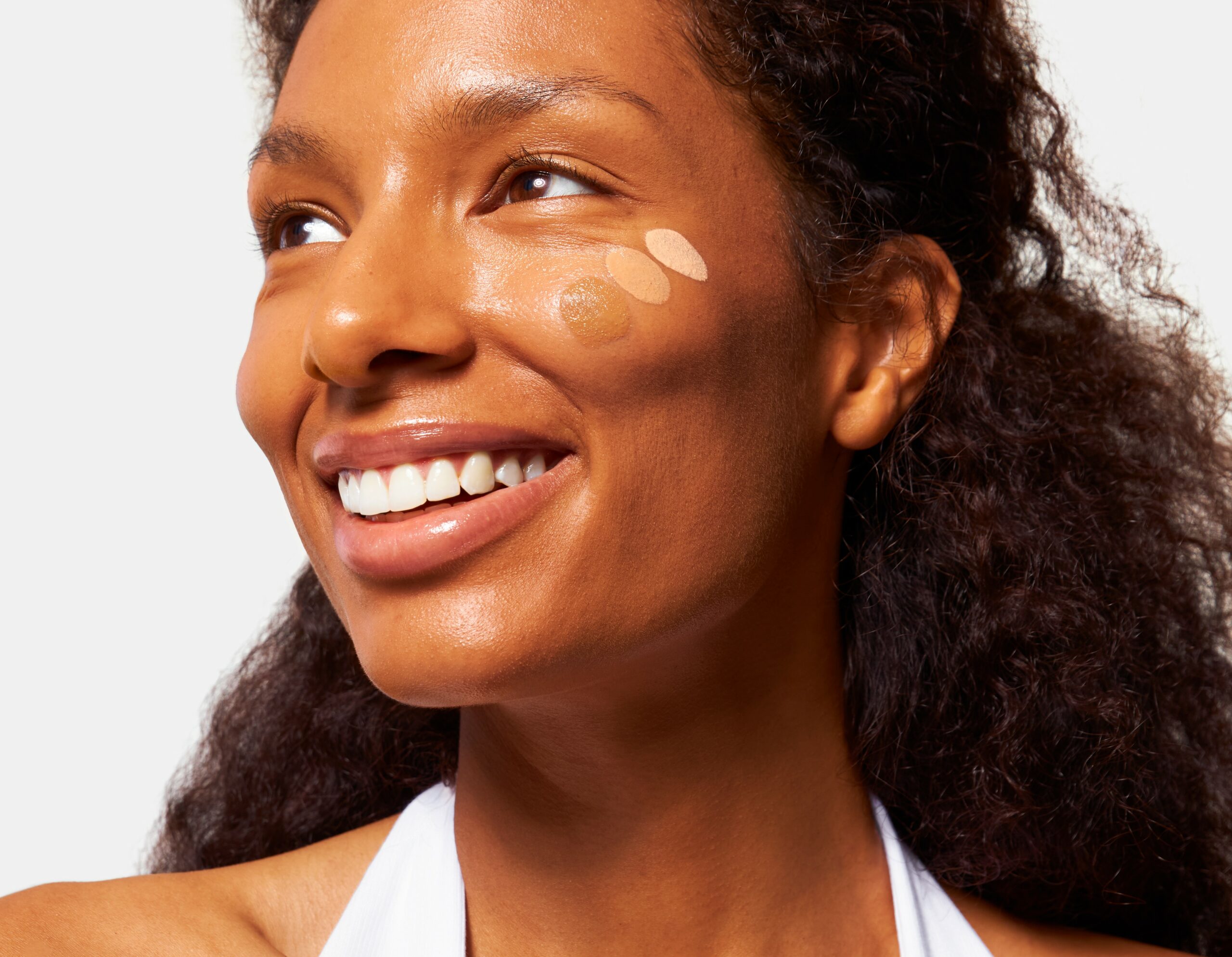 Skin tint or foundation? How does skincare makeup differ from traditional makeup?
